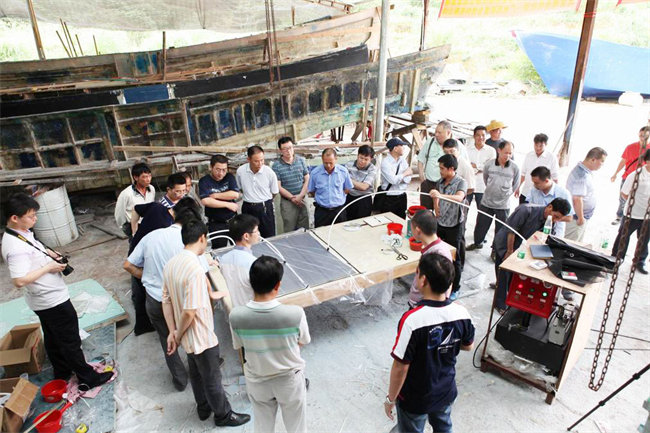 廣東博皓在廣東省陽江市東平鎮(zhèn)舉辦了玻璃鋼漁船圖紙審查及模板制作經(jīng)驗交流會，并提供“真空導(dǎo)入”現(xiàn)場演示    -2